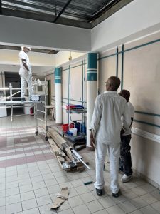 Les équipes de SPB s'organisent pour la rénovation de l'école