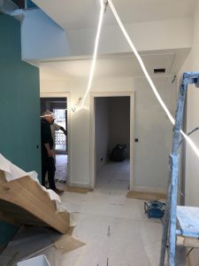 Vue sur les deux autres chambres de l'hôtel particulier